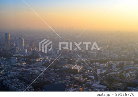 霧に包まれる都市風景　夕焼け　渋谷スカイから 59126776