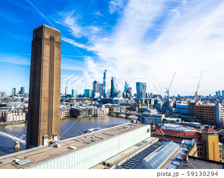 イギリス テート・モダンの煙突とシティ・オブ・ロンドン イギリス テート・モダンの煙突とシティ・オブ・ロンドン 59130294