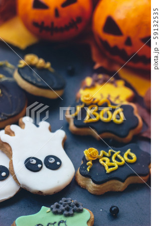 Halloween gingerbread cookies on dark background, 59132535