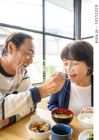 在宅介護/高齢夫婦/食事イメージ 在宅介護/高齢夫婦/食事イメージ 59152029