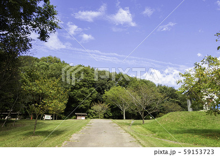 早島ふれあいの森公園 キャンプ場 野外ステージへの道 岡山県都窪郡早島町の写真素材