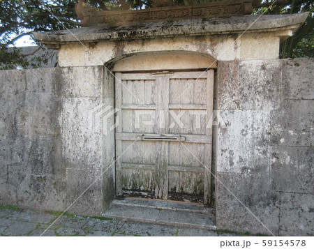 沖縄　　　首里城　　　園比屋武御嶽石門 59154578