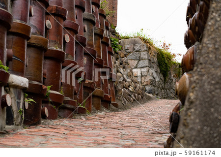 写真素材: やきもの散歩道 常滑 写真素材: やきもの散歩道 常滑 59161174