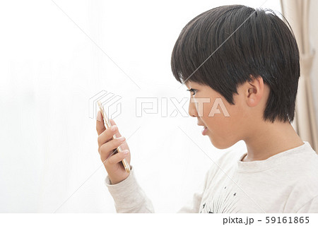 スマホ　小学生　男の子　スマホ中毒　ルール 59161865