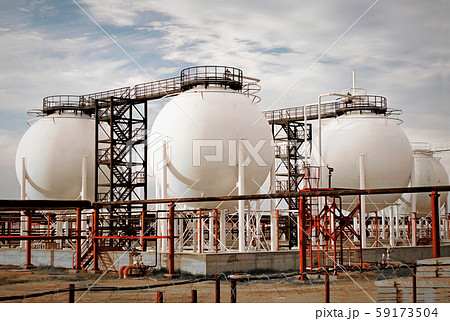Reservoirs for liquefied gas. 59173504