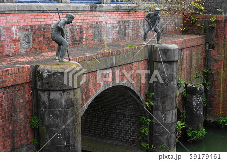 11月 葛飾15閘門橋・レンガ造りのアーチ橋・明治42年完成 11月 葛飾15閘門橋・レンガ造りのアーチ橋・明治42年完成 59179461