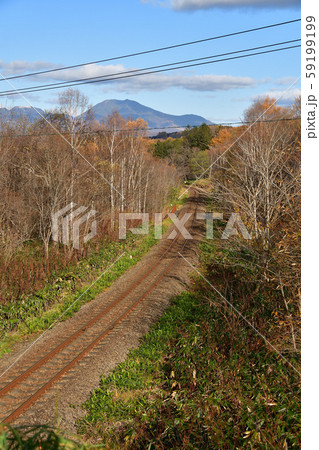 北海道蘭越町逆川跨線橋から函館本線の線路を撮影 59199199