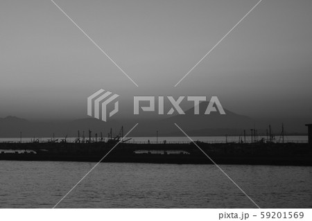 オールドレンズで撮影した湘南から望む富士山 59201569