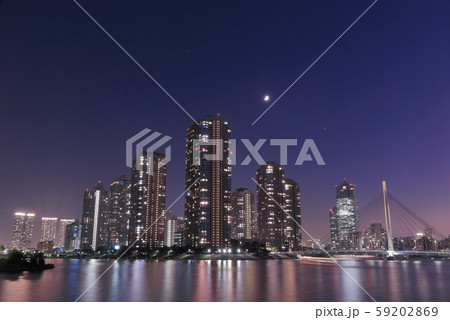 都市夕景 隅田川と佃島のタワーマンション群 都市夕景 隅田川と佃島のタワーマンション群 59202869