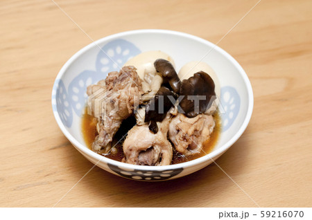 鶏肉と玉子の煮物 鶏肉と玉子の煮物 59216070