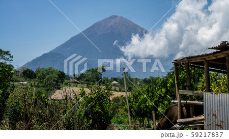 バリ島の聖なる山アグン山の写真素材