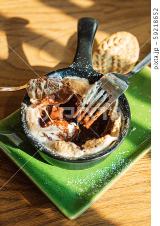 marshmallow dessert with chocolate cream and cookies marshmallow dessert with chocolate cream and cookies 59218652