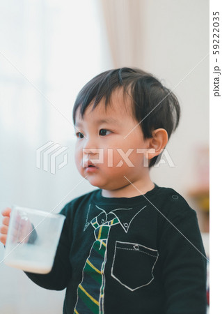 3 years old 59222035