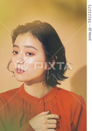 女性　ポートレート　ビューティー 59223271