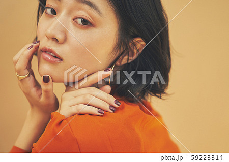 女性　ポートレート　ビューティー 59223314