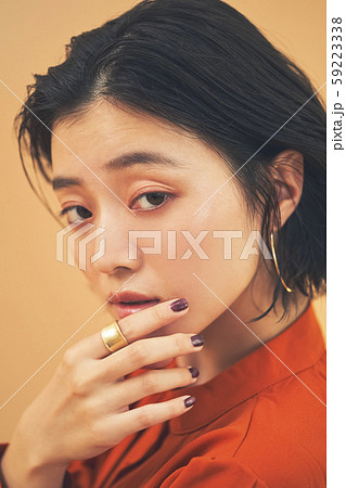 女性 ポートレート ビューティー 女性 ポートレート ビューティー 59223338