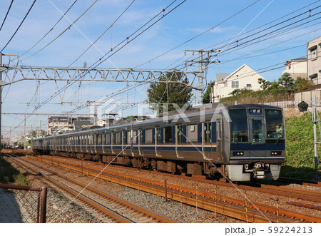 西宮市を走る207系電車 59224213