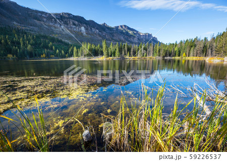 Mountains lake 59226537