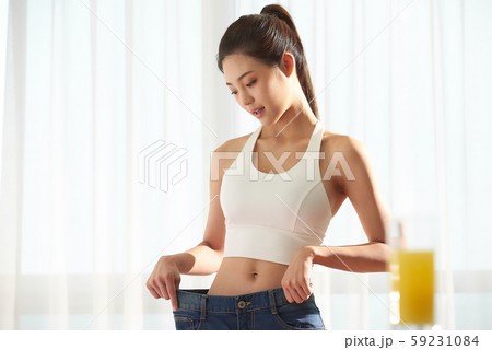 女性　健康　ダイエット 59231084