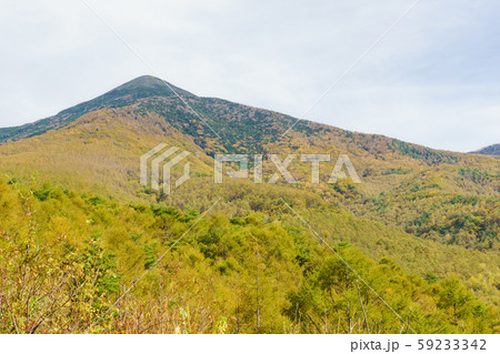 秋の富士見高原（長野県）から編笠山の景色 59233342