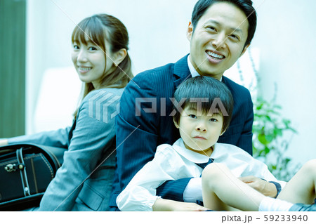 家族イメージ　子育て世代　ランドセル 59233940