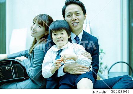 家族イメージ 子育て世代 ランドセル 家族イメージ 子育て世代 ランドセル 59233945