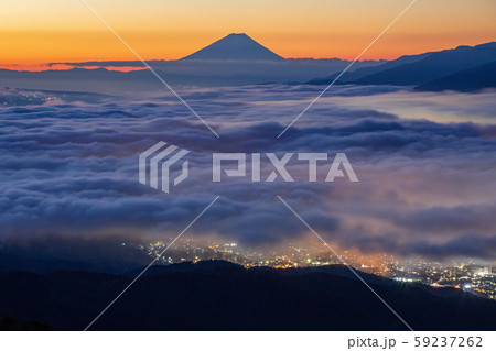 高ボッチ高原より諏訪湖を望む 59237262