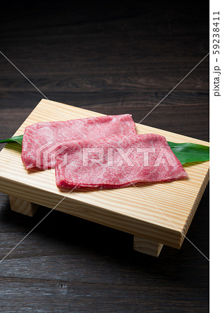 黒毛和牛霜降りすき焼き用 59238411