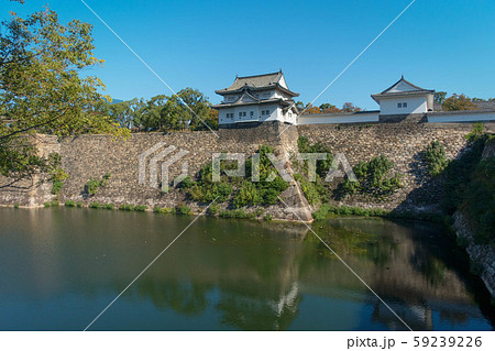 大阪城の千貫櫓と多門櫓と西外堀の風景 59239226