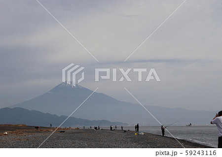 富士山　浜辺　景色 59243116