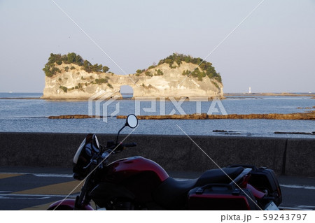 円月島にて 円月島にて 59243797