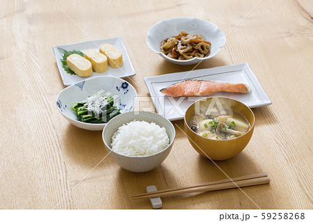 和食の朝食 59258268