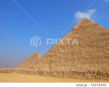 エジプト ギザの大ピラミッド エジプト ギザの大ピラミッド 59258406