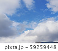 空を囲む雲たち 59259448