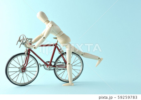 自転車に乗る 自転車に乗る 59259783