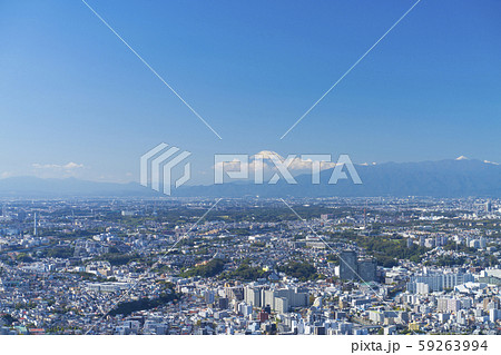 横浜　みなとみらい　から望む富士山　2019年秋 59263994