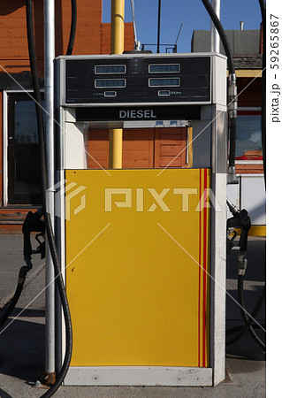 アンティークガソリン給油機 Old Gas Station Refueling Machineの写真 