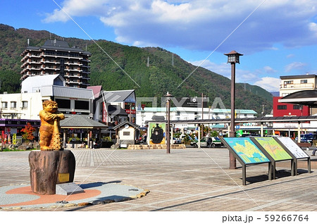 日光市 東武鉄道鬼怒川温泉駅前広場と鬼怒太像と観光案内板 日光市 東武鉄道鬼怒川温泉駅前広場と鬼怒太像と観光案内板 59266764