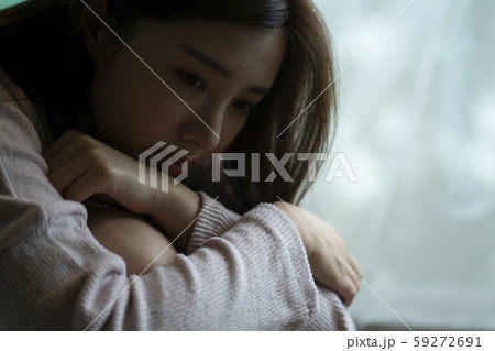 女性 ライフスタイル ネガティブ 女性 ライフスタイル ネガティブ 59272691