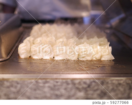 焼餃子 59277066
