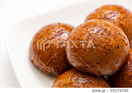 かりんとう饅頭。(白皿・白バック) かりんとう饅頭。(白皿・白バック) 59279785