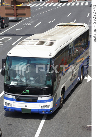 王子付近を行く マロニエ号 Jrバス関東 の写真素材