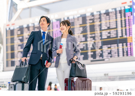 ビジネスマンとビジネスウーマン ビジネスマンとビジネスウーマン 59293196