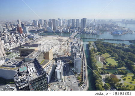 日本の東京都市景観 築地市場跡地。扇形の建物もきれいに取り壊された=2019年11月6日撮影 日本の東京都市景観 築地市場跡地。扇形の建物もきれいに取り壊された=2019年11月6日撮影 59293802