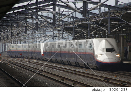 上越新幹線E4系（朱鷺色・高崎駅） 59294253
