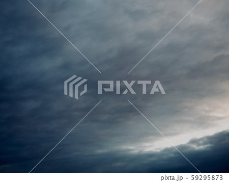 梅雨 暗雲 雲 59295873