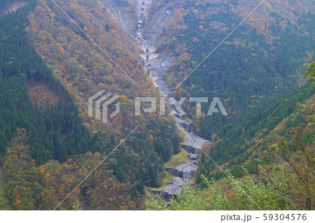 剣山山麓の砂防堰堤 剣山山麓の砂防堰堤 59304576