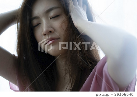 女性 ライフスタイル 起床 女性 ライフスタイル 起床 59306640