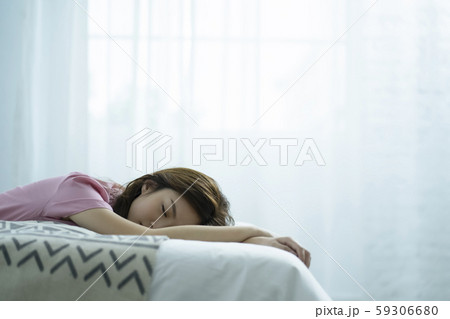 女性 ライフスタイル 睡眠 女性 ライフスタイル 睡眠 59306680