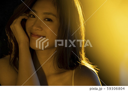 女性　ビューティー　ムーディー 59306804